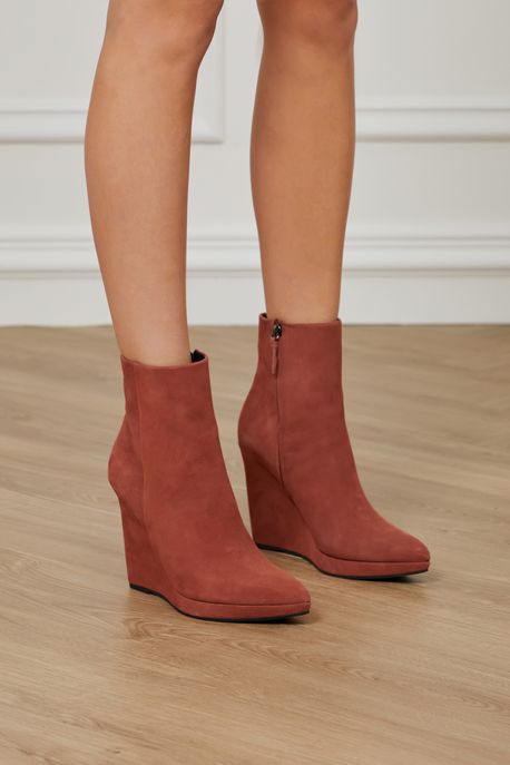 Bota De Camurca Salto Anabela Marrom Marrom - 35