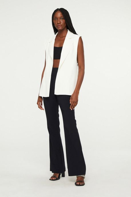 Calça De Crepe Mini Flair Lisa Com Bolsos Preto - 42