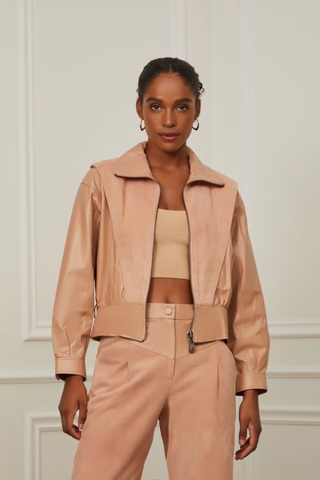 Jaqueta De Couro Com Recortes e Cinto Bege Toast - 40