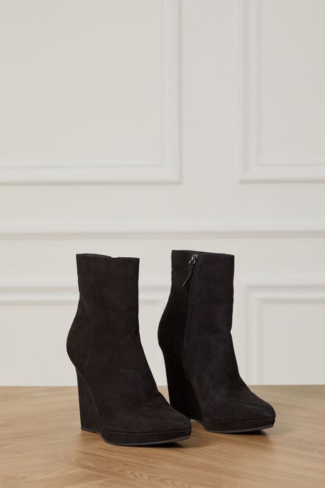 Bota De Camurça Salto Anabela Preta Preto - 37