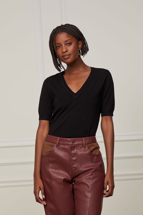 Blusa De Tricot Decote v Preto - PP