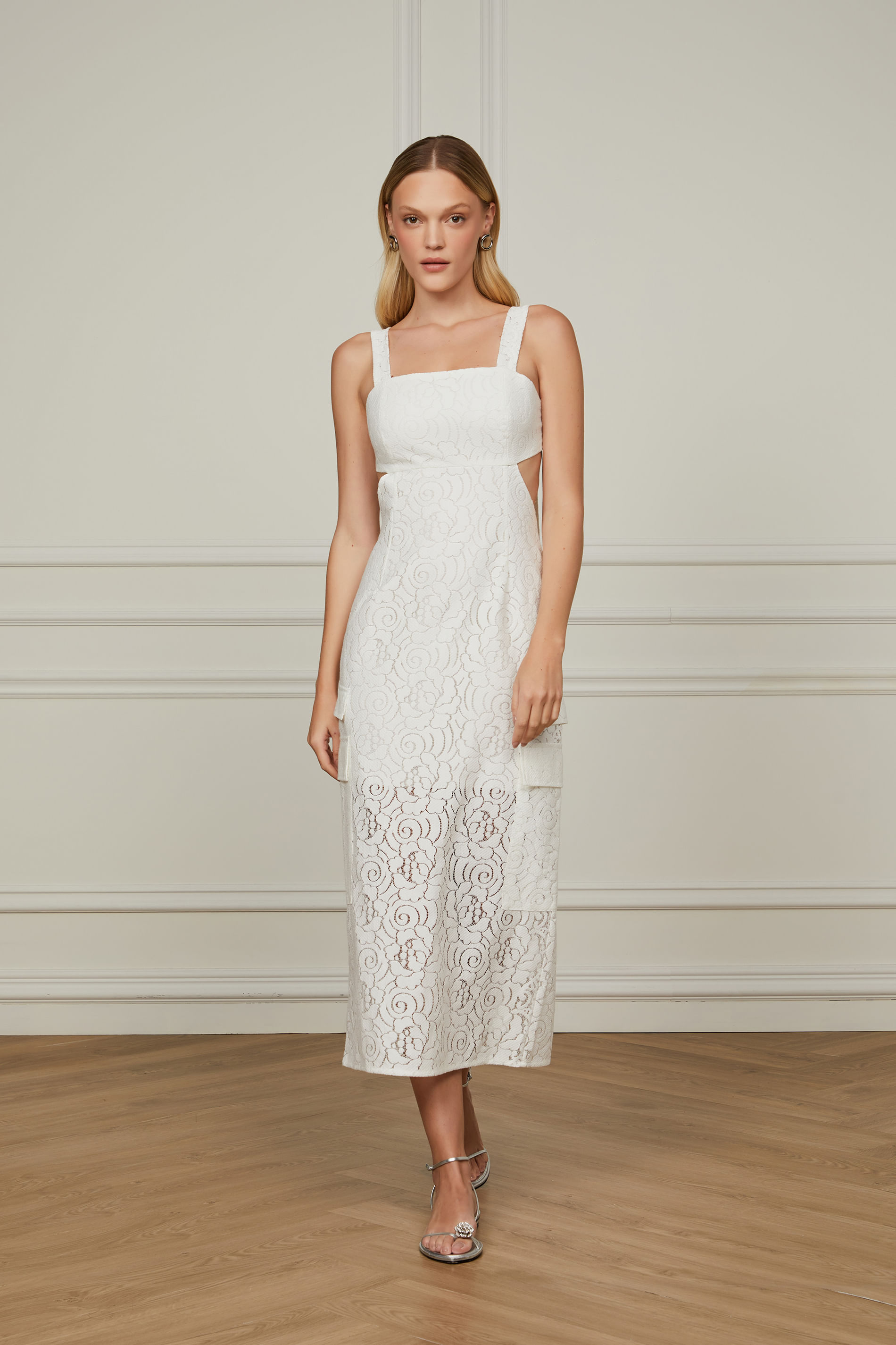 Vestido De Renda Midi Off White Com Recortes Laterais