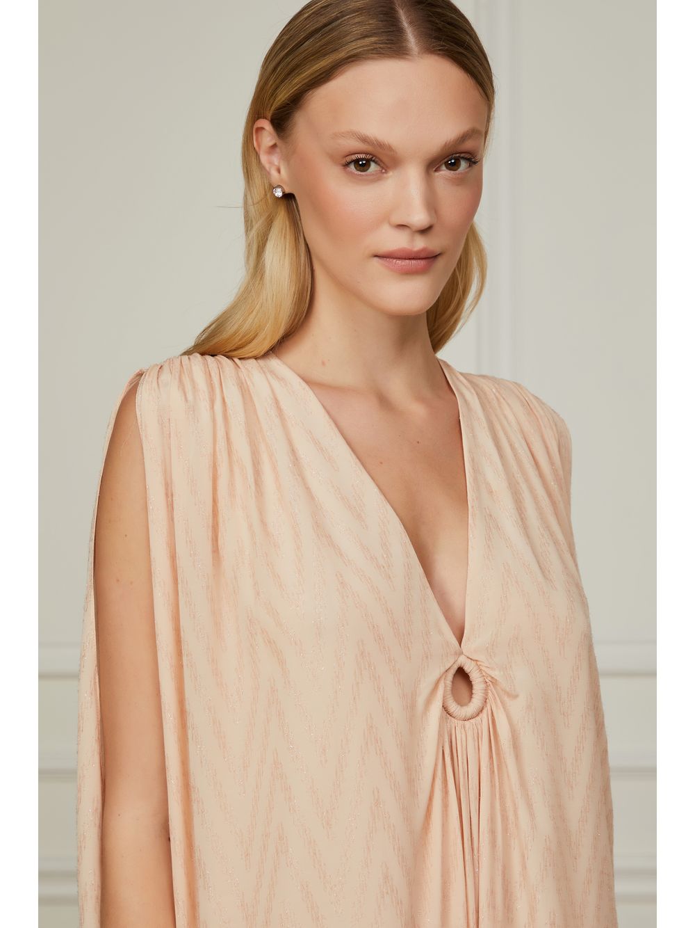 Animale — Vestido Curto Lurex Rosa Sem Manga