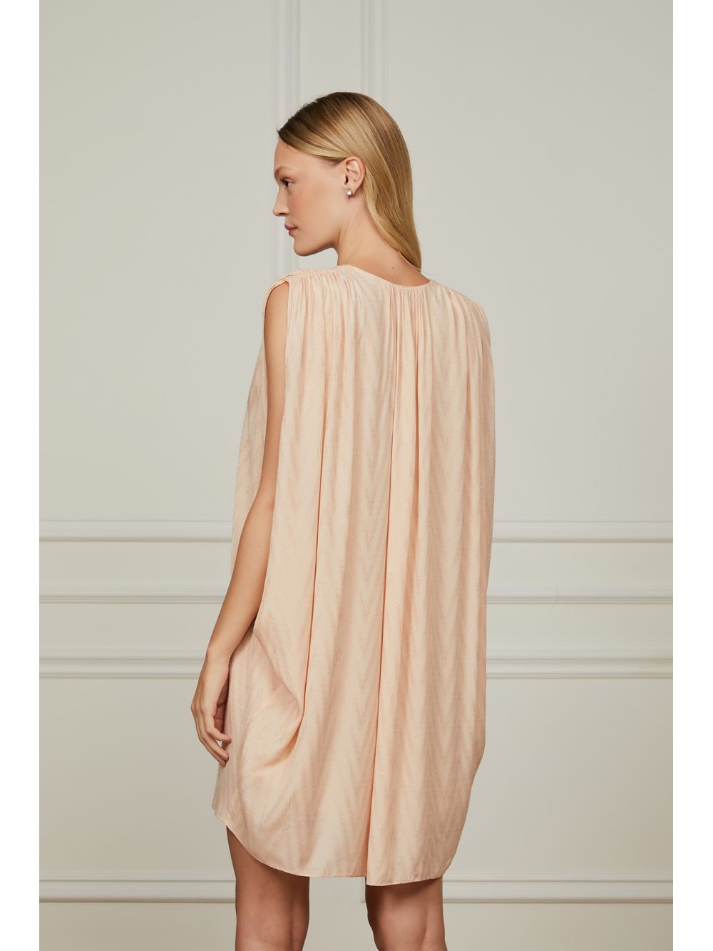 Animale — Vestido Curto Lurex Rosa Sem Manga