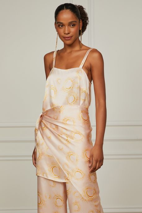 Regata De Seda Longa Estampada Com Cinto Est Fig Luas Douradas ¨ - 40