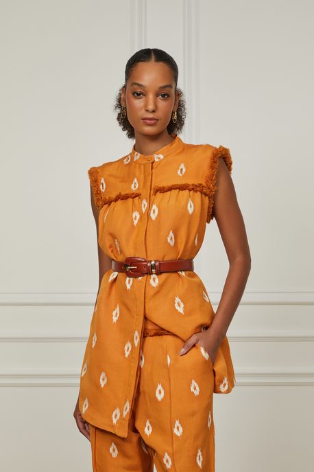Chemise De Linho Curta Com Bordado Manual Caramelo Goldem - 42