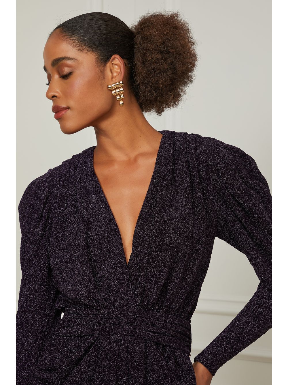 Animale — Vestido Curto Brilho Com Manga Longa e Pregas