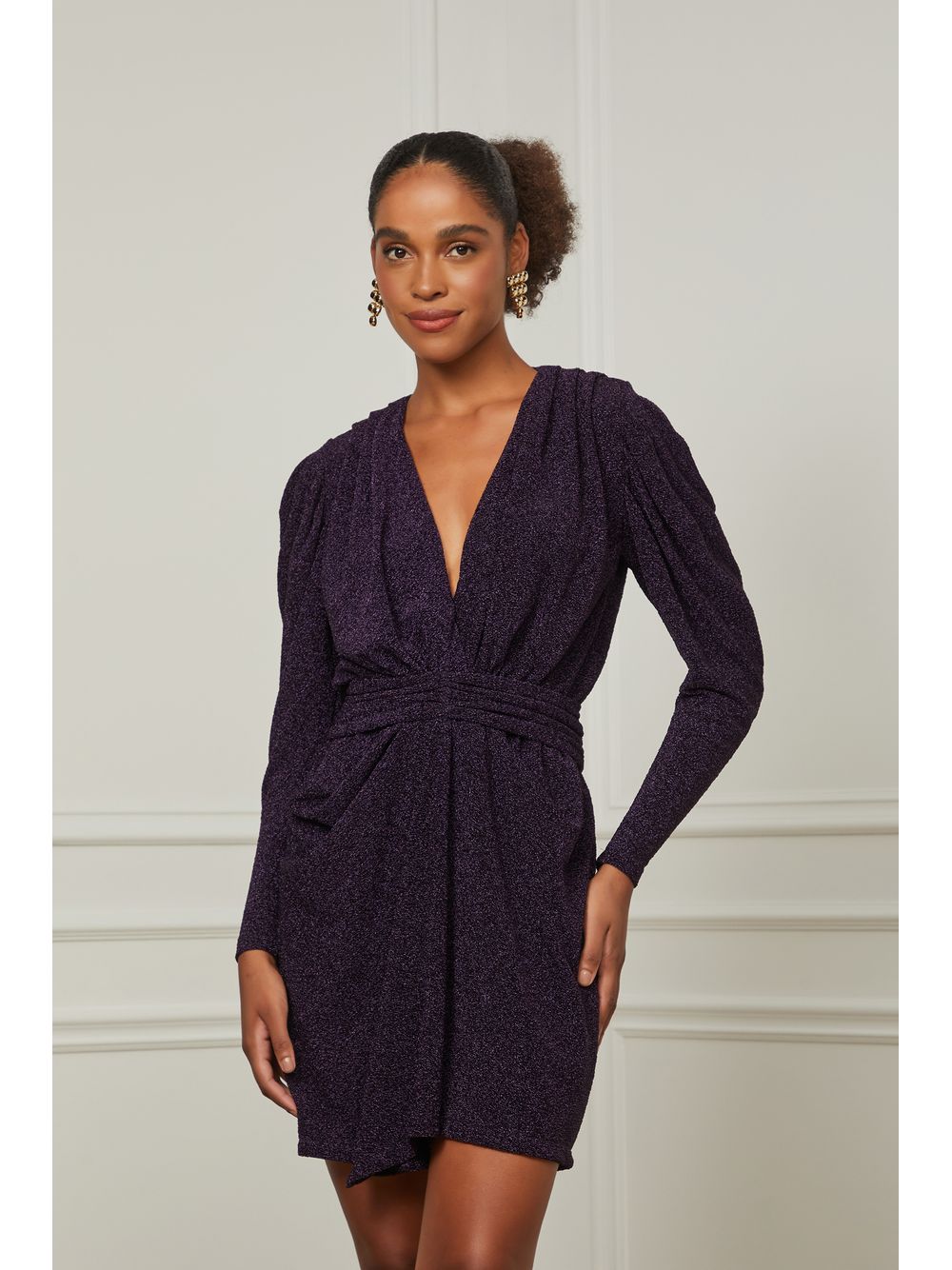 Animale — Vestido Curto Brilho Com Manga Longa e Pregas