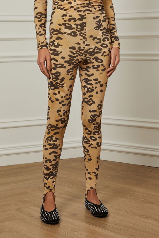 25341191_36082_2-LEGGING-ONCA-COM-DETALHE-PE