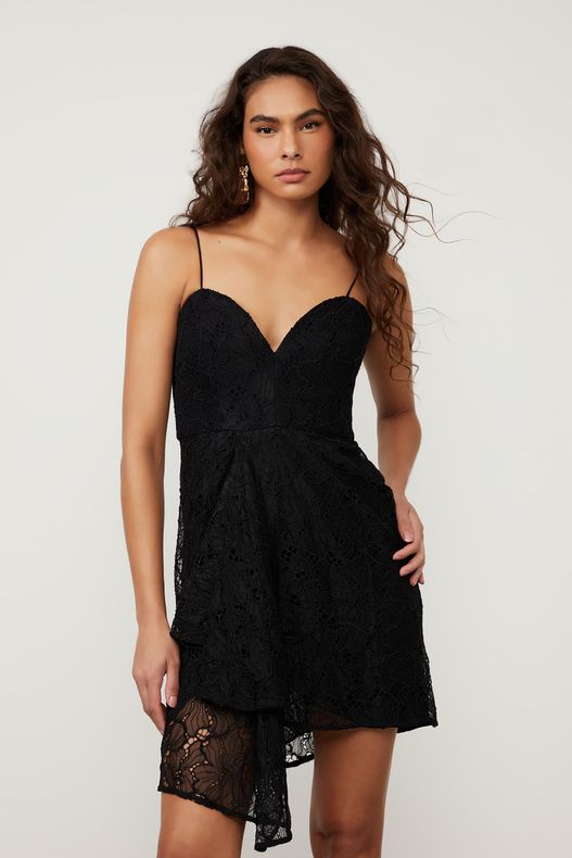 07205963_0005_2-VESTIDO-DE-RENDA-CURTO-PRETO-DE-ALCA