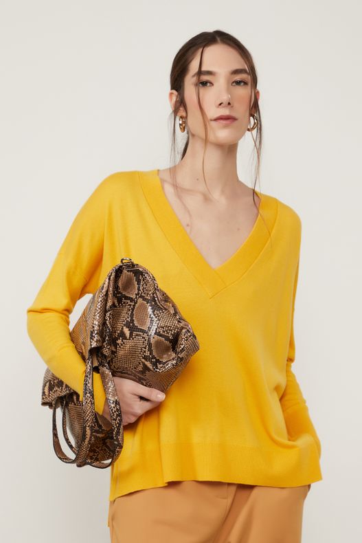 03560046_09256_1-BLUSA-DE-TRICOT-AMARELO-COM-MANGA-LONGA-E-DECOTE-V