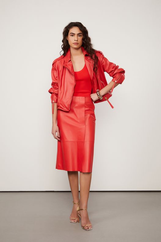 03011632_8259_2-JAQUETA-DE-COURO-OVERSIZED-VERMELHO-FIERY