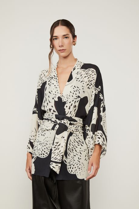 Kimono De Georgette Pesado Estampado Est Lenco Pantera Preto e Branco - 42