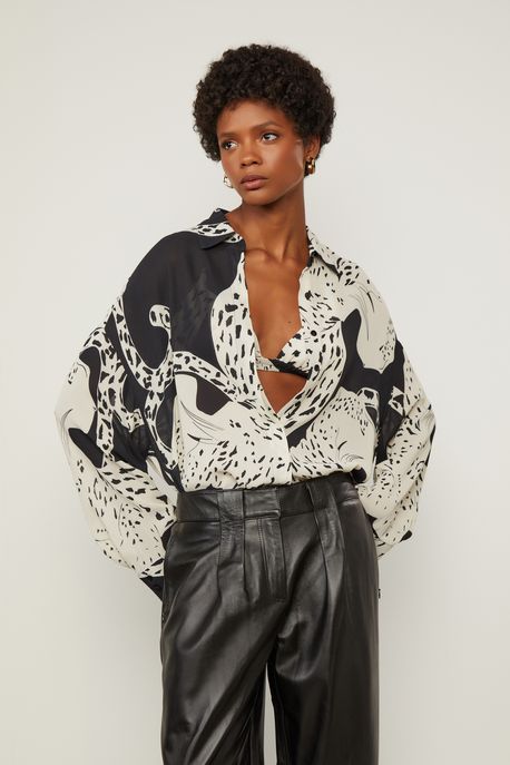 Camisa De Georgette Pesado Ampla Estampada Est Lenco Pantera Preto e Branco - 42