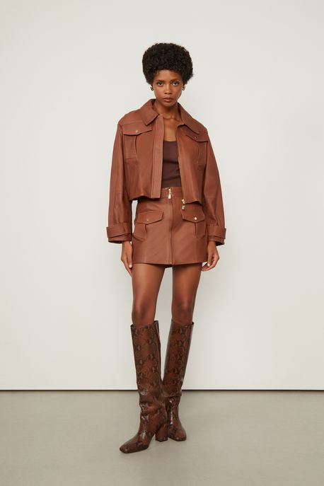 Short Saia De Couro Bolso Pespontado Marrom Chocolate - 42