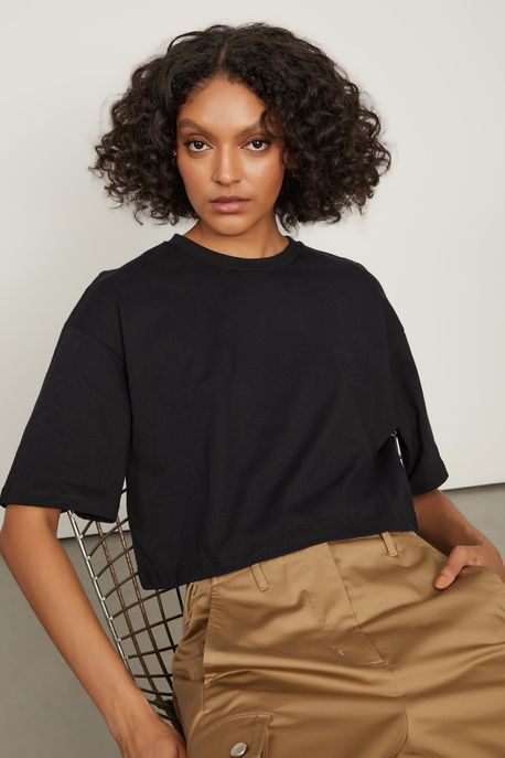 T-Shirt De Malha Cropped Off White Preto - P