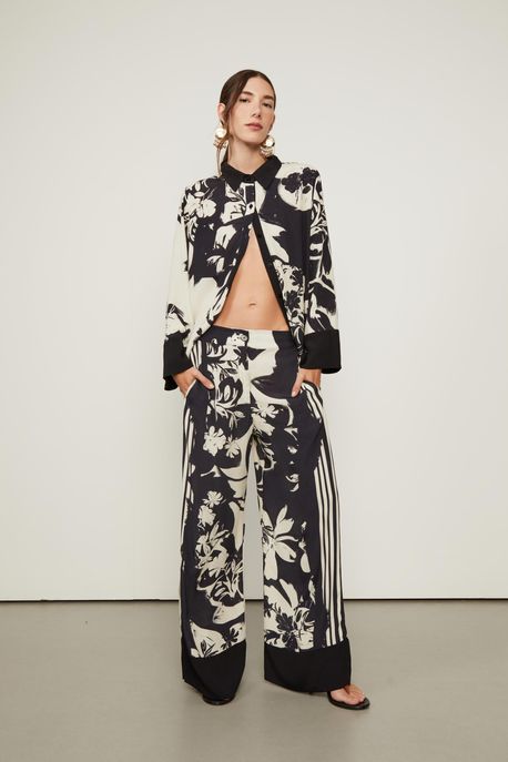 Calça Ampla De Viscose Estampada Com Barrado Est Floral Pincel Off e Preto - 40