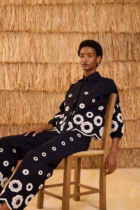 Camisa De Algodão Cropped Manga Longa Bordada Preto - G