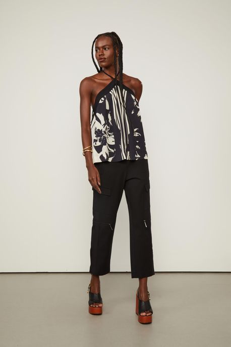 Blusa Frente Única Com Amarração De Viscose Estampada Est Floral Pincel Off e Preto - 40