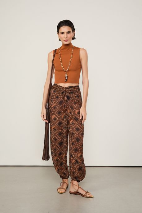 Blusa De Tricot Cropped Básica Com Gola Alta Marrom Gengibre - P