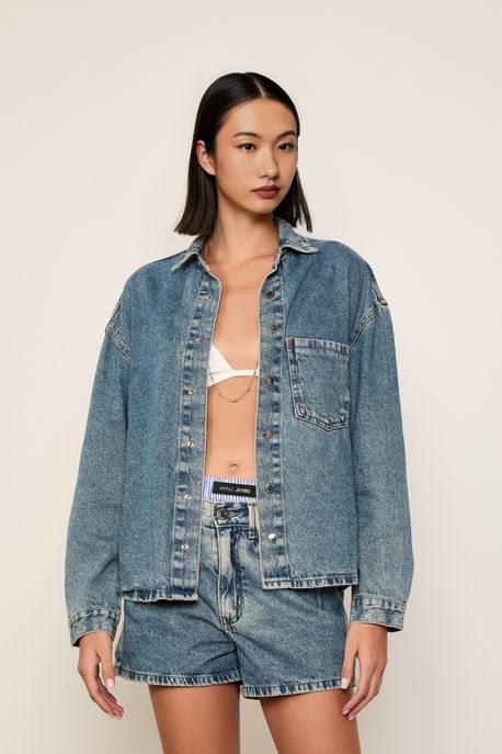 Camisa Jeans Over Com Bolso Bordado Jeans Medio - M