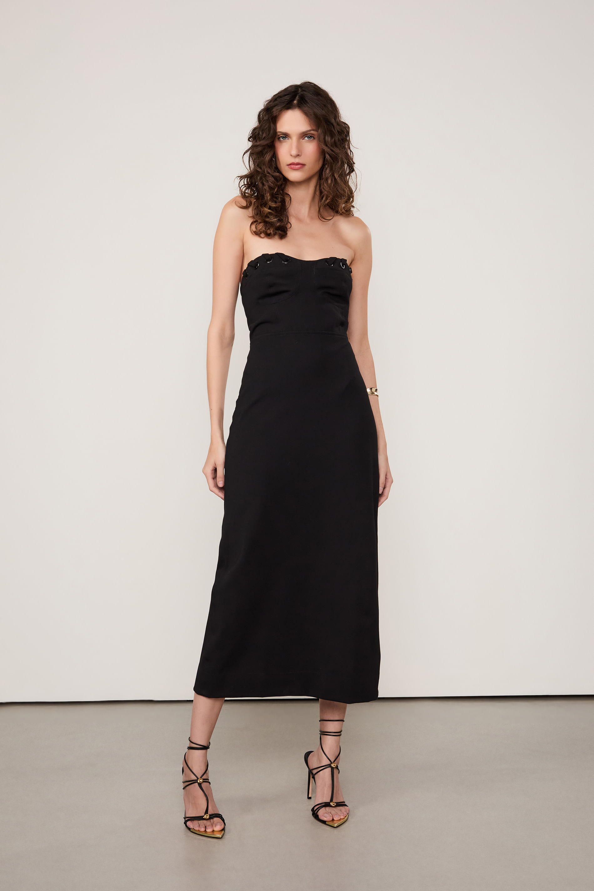Vestido Malha Estruturada Sem Alça Ilhós - Preto - P