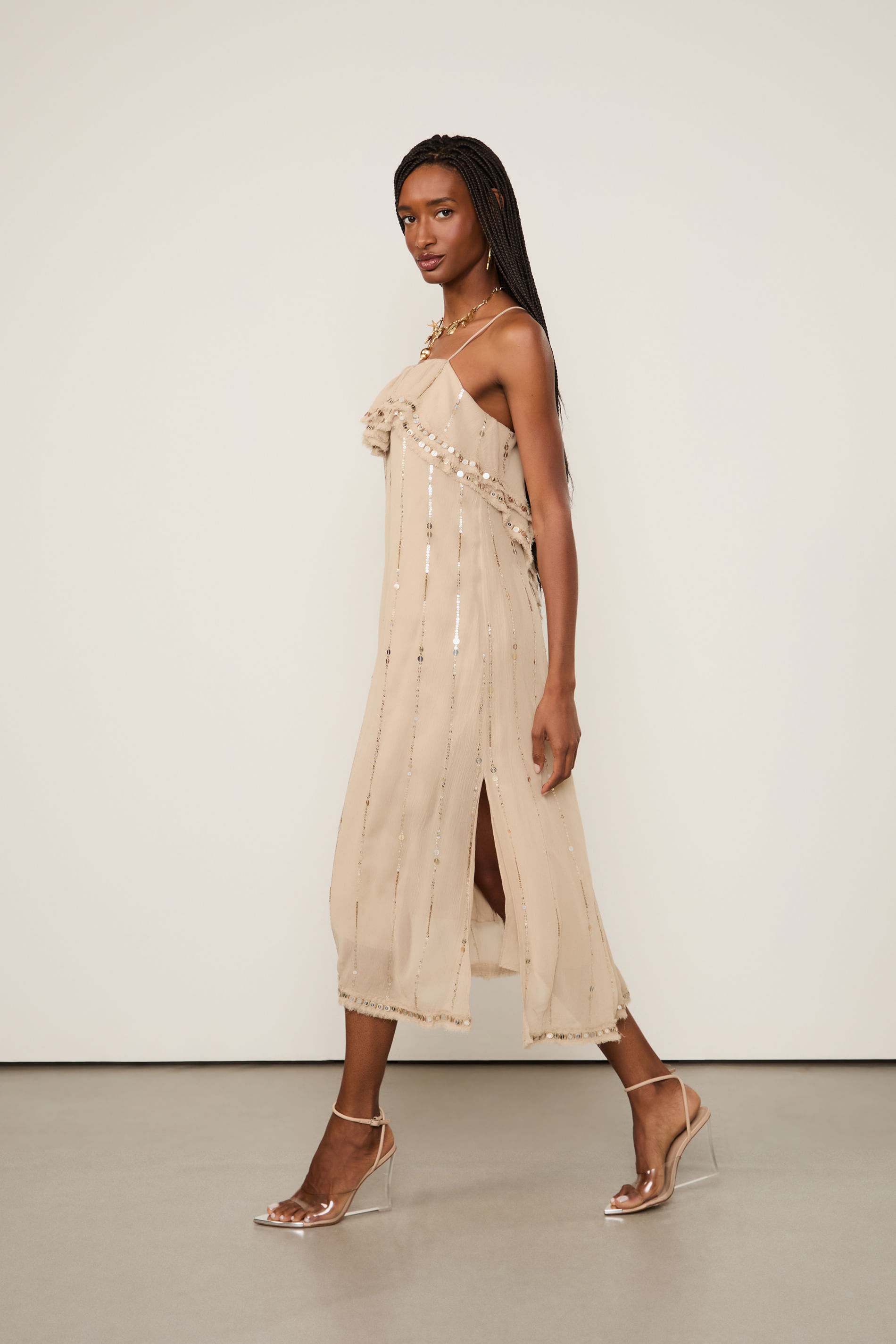 Vestido De Georgette Midi Bege Khaki Detalhes Em Lantejoulas