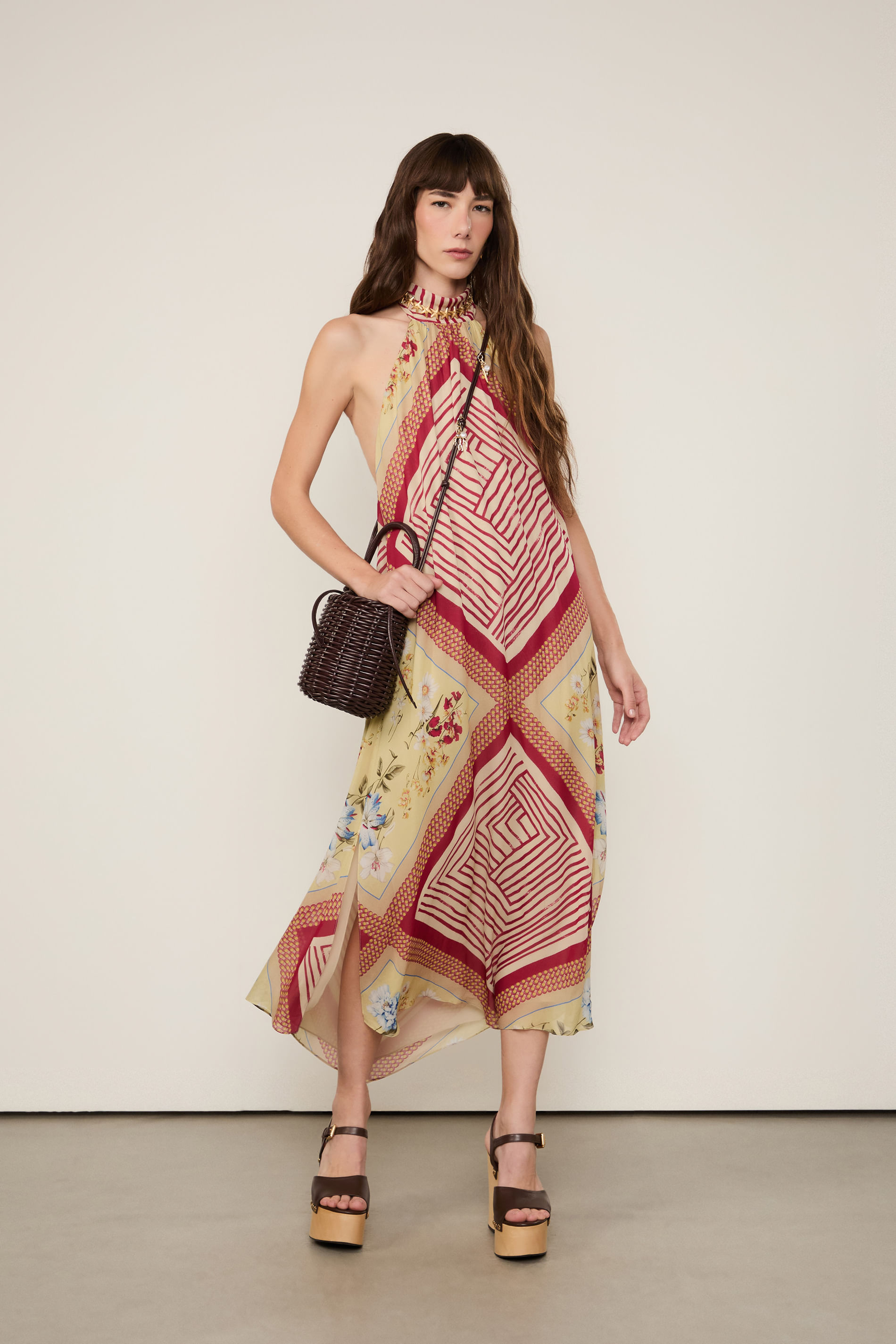 Vestido De Georgette Leve Midi Frente Única