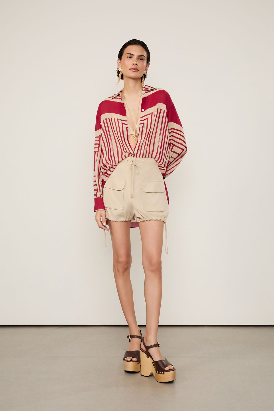 Short de Alfaiataria com Bolsos Frontais Risca de Giz