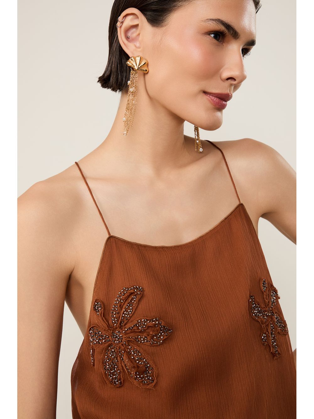 Animale — Top De Chiffon Marrom Caramelo Com Flores Bordadas