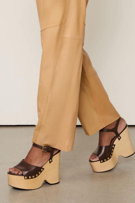 Sandalia De Couro Plataforma Chain Cafe - 39