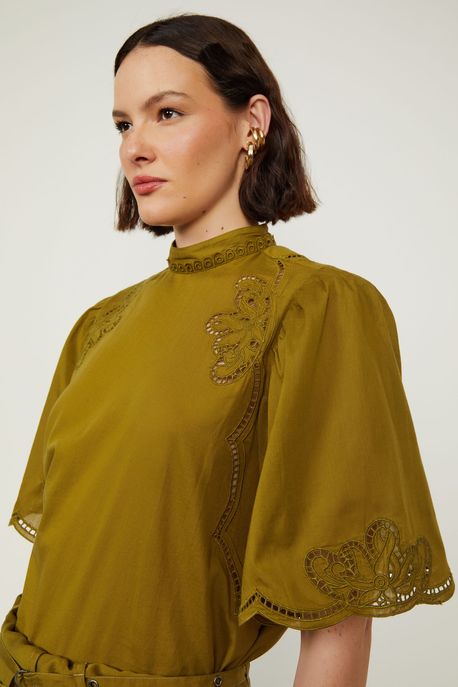 Blusa De Algodão Com Bordado e Gola Verde Figo - 38
