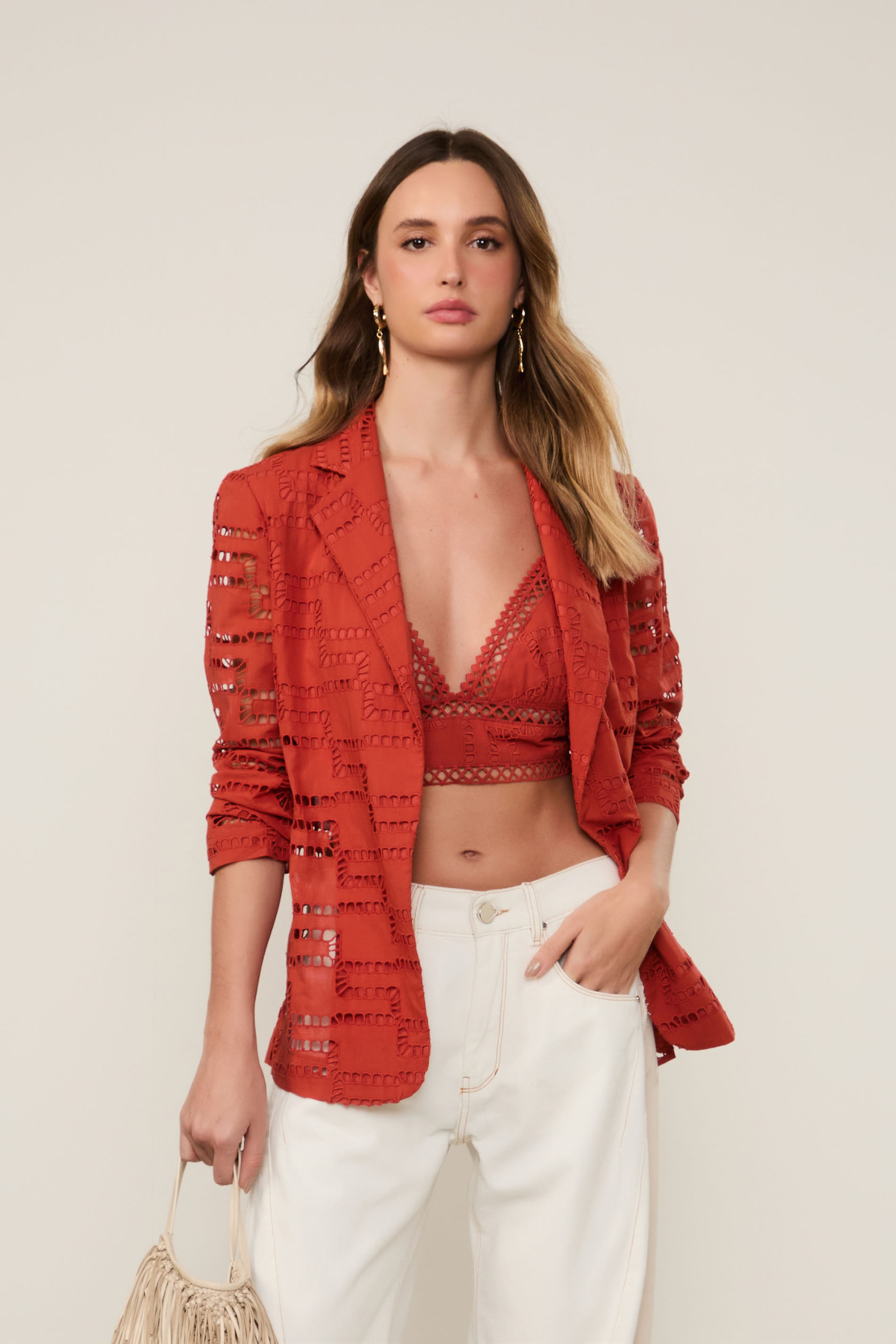 Top De Alça Marrom Ambar Em Laise Geometrica