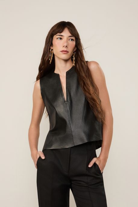 Top De Couro Amplo Decote Profundo Preto - 42