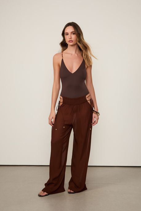 Maio Marrom Decote v Com Alça Bordada Marrom Cacau - G