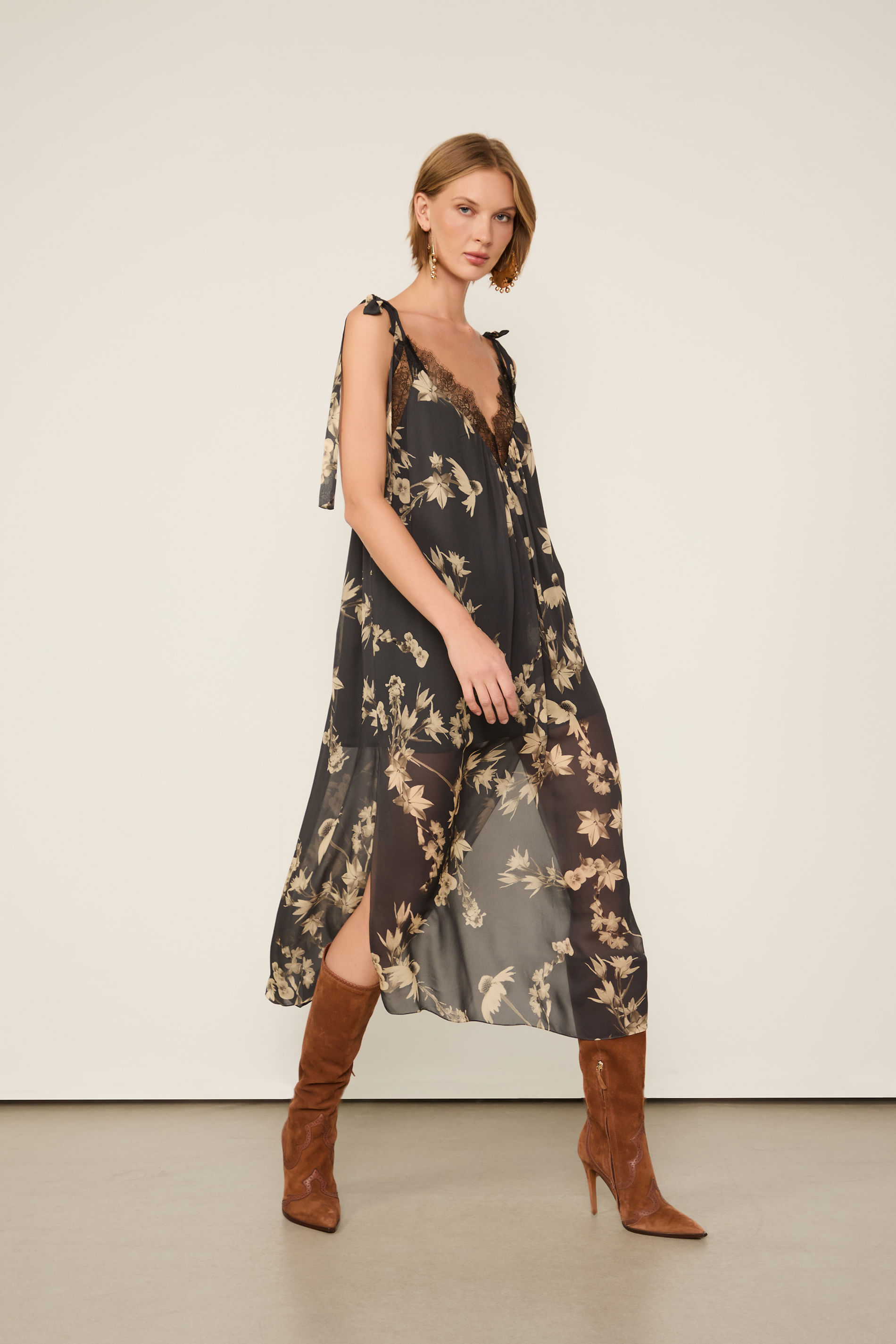 Vestido De Georgette Midi Renda Aplicada Estampado