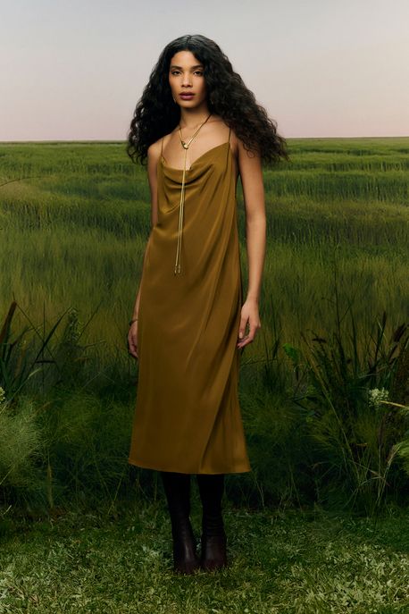 Slip Dress De Seda Verde Antique Decote Degagê Verde Antique - 36