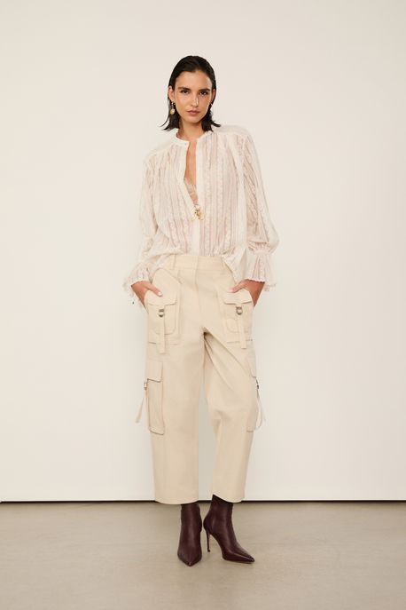 Calça Cropped Com Bolsos Utilitários Bege Off Acqua - 38