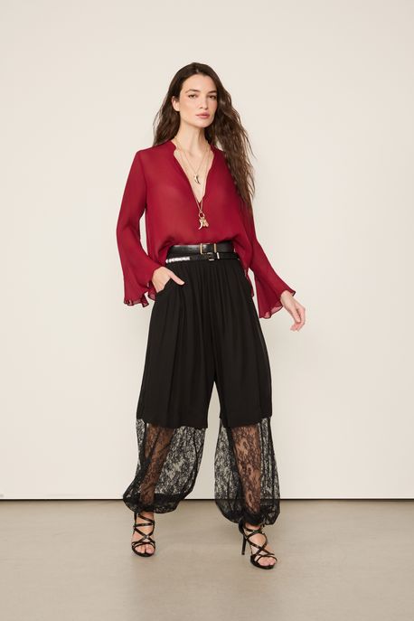 Calça De Georgette e Renda Preta Bolsos Preto - 34