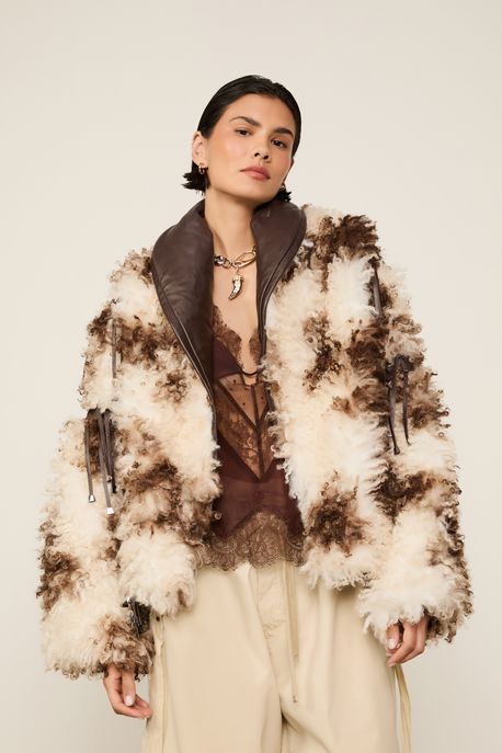 Jaqueta De Pelos Com Detalhe De Franjas Em Couro Off White / Marrom - M