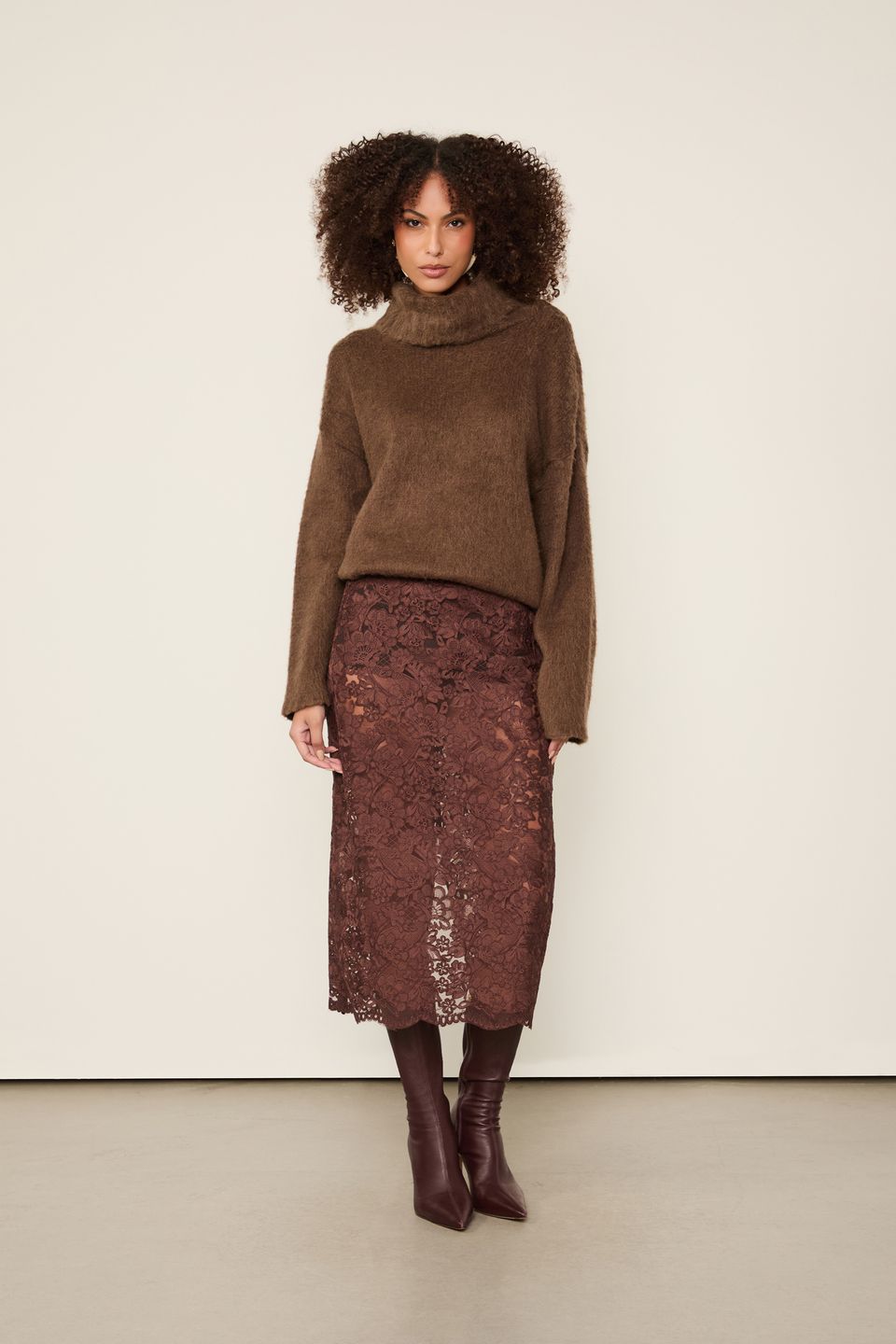Saia de Renda Midi Marrom Dries