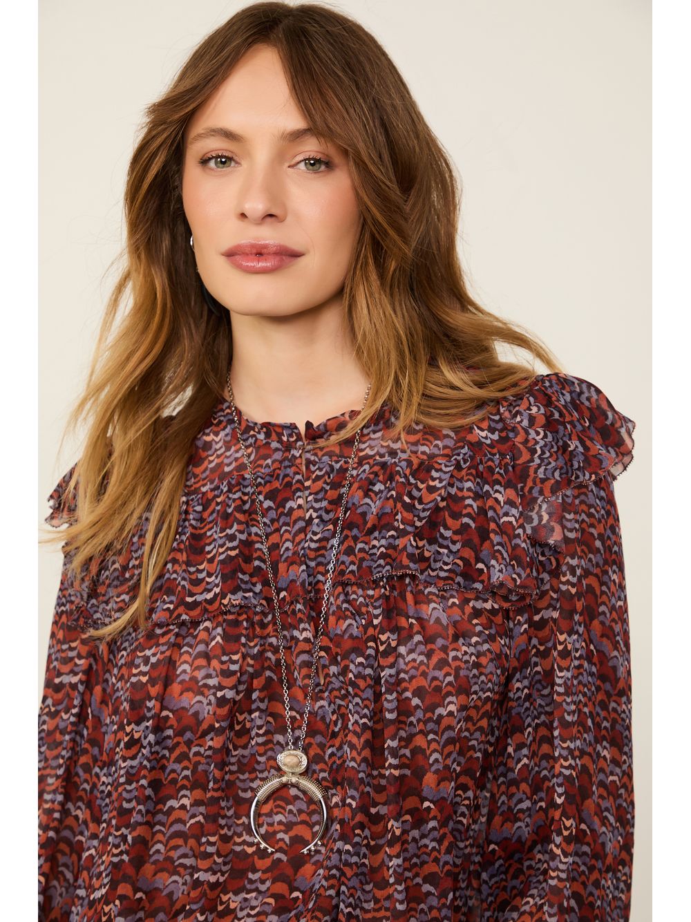 Animale — Blusa De Georgette Estampada Manga Longa Com Babados