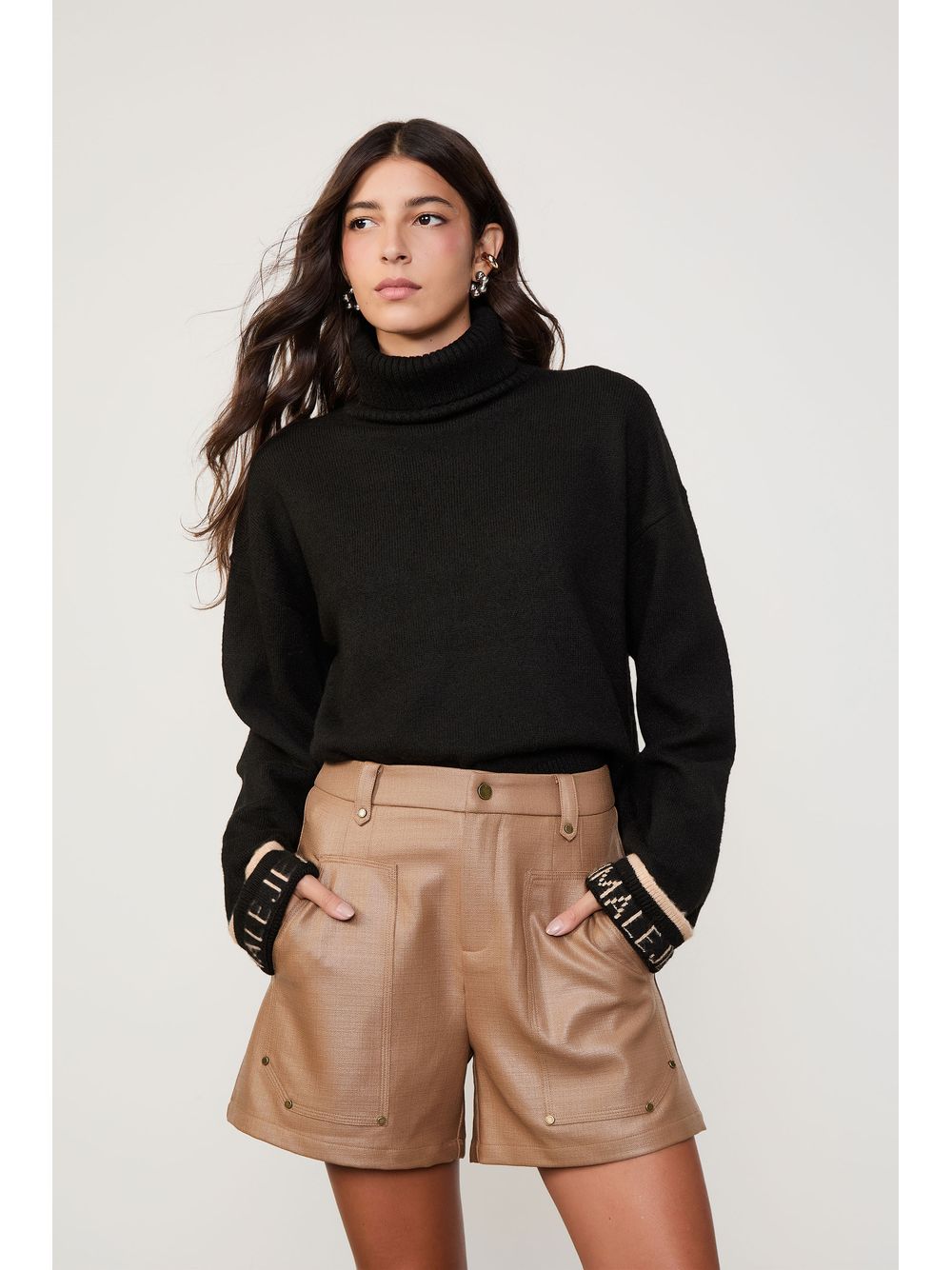 Animale — Short Com Bolsos Externos Com Rebites