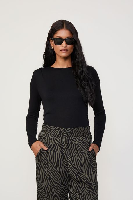 Blusa Ml Franzido Lateral Preto - M