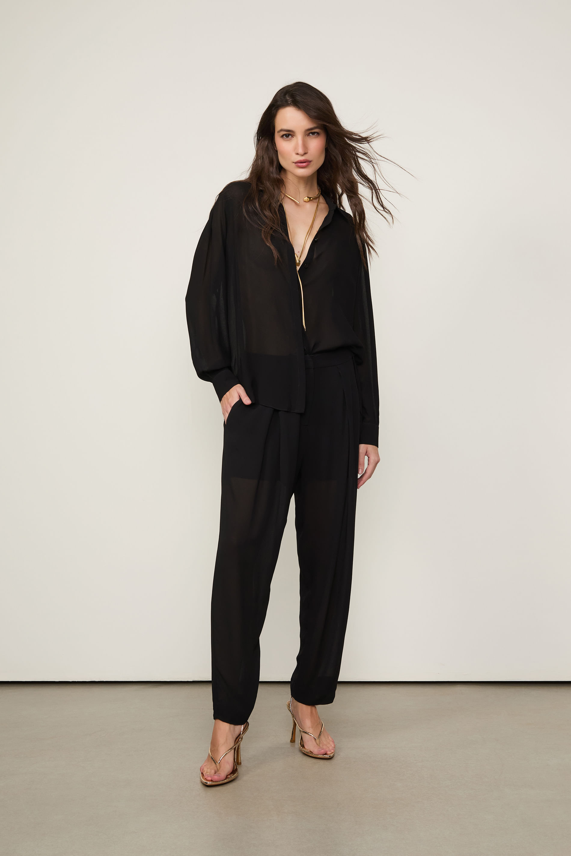 Calça Com Pregas Preto