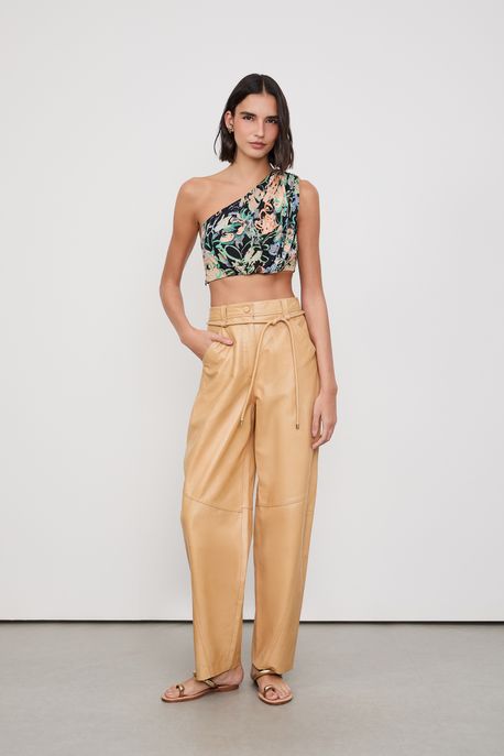 Top De Georgette Pesado Um Ombro Só Estampado Est Floral Pastel Preto e Leve - 42