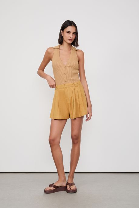 Shorts Like Linen Com Pregas Marrom Floresta - M