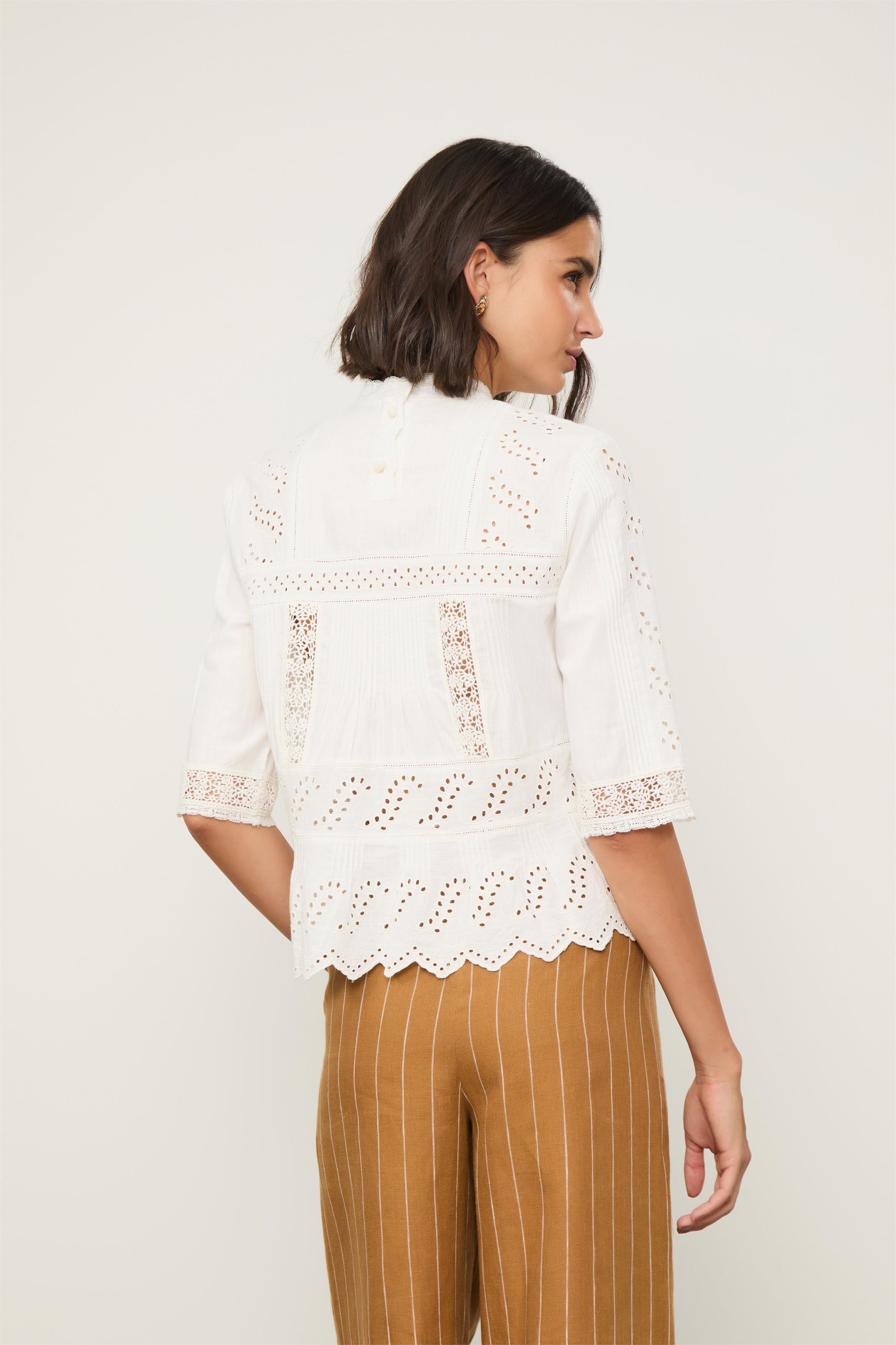 Blusa De Manga Curta e Gola Alta Bordada Off White - Off White - 38 — foto 3