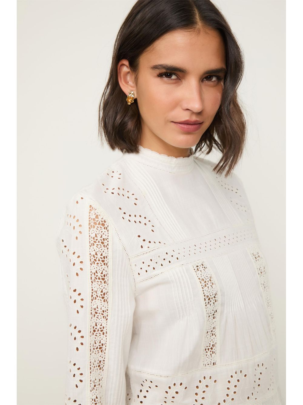Animale — Blusa De Manga Curta e Gola Alta Bordada Off White
