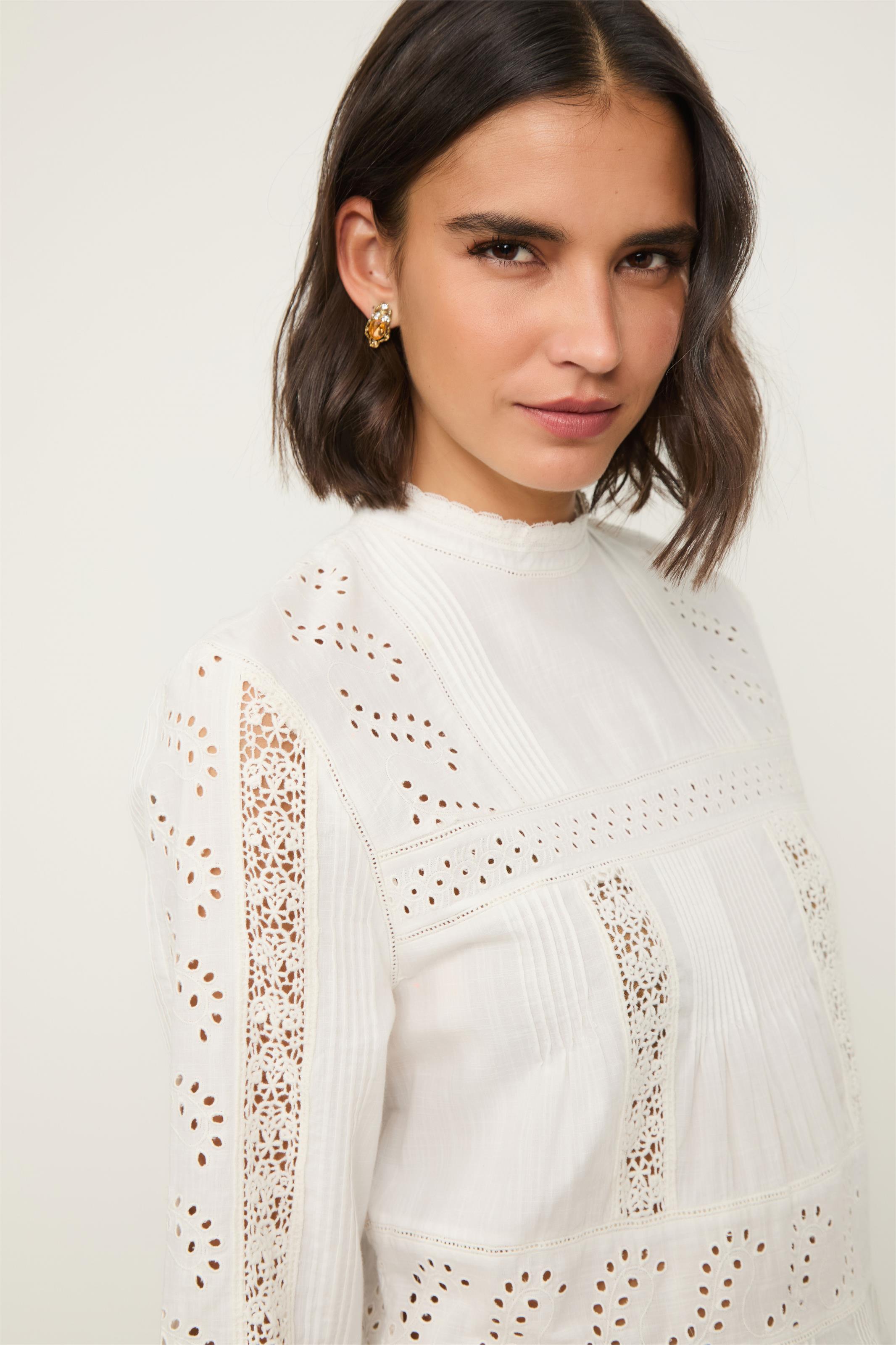 Blusa De Manga Curta e Gola Alta Bordada Off White - Off White - 38 — foto 4